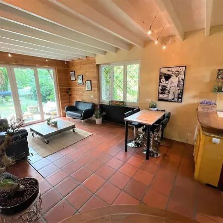 Πανσιόν Logement A Dans Un Ecrin De Verdure *